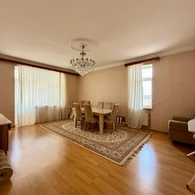 In Bakı İnzibati Ərazisi 145.0 m² apartment is for sale - Image 4