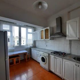 Bakı İnzibati Ərazisi-da 80.0 m2 mənzil kirayə verilir - Şəkil 3