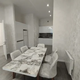 In Bakı İnzibati Ərazisi 95.0 m² apartment is for rent - Image 3