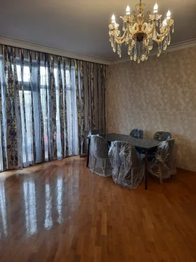 Bakı İnzibati Ərazisi-da 140.0 m2 mənzil kirayə verilir - Şəkil 3