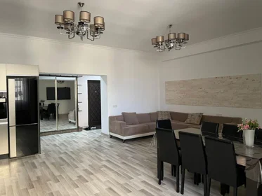 Bakı İnzibati Ərazisi-da 115.0 m2 mənzil kirayə verilir - Şəkil 2