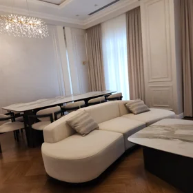 In Baku 156.0 m² apartment is for rent - Image 2