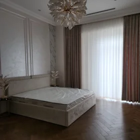 In Baku 156.0 m² apartment is for rent - Image 3
