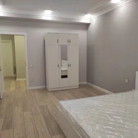 In Baku 80.0 m² apartment is for rent - Image 4