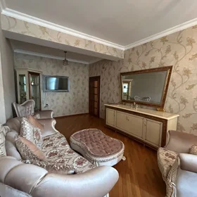 In Baku 80.0 m² apartment is for rent - Image 1