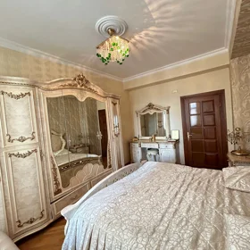 In Baku 80.0 m² apartment is for rent - Image 4