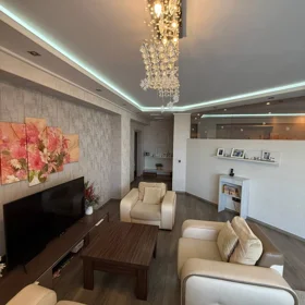 In Baku 130.0 m² apartment is for rent - Image 3
