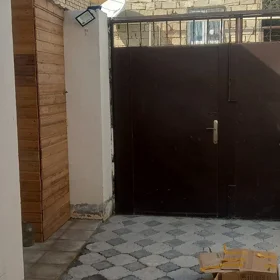 In Baku 75.0 m² house with 3.0 rooms is for sale - Image 3