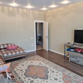 In Baku 100.0 m² apartment is for rent - Image 2