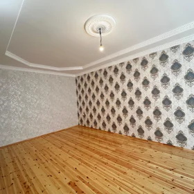 In Baku 140.0 m² house with 4.0 rooms is for sale - Image 3