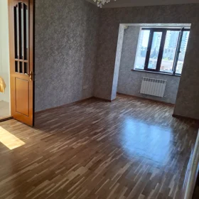 Baku-da 90.0 m2 mənzil satılır - Şəkil 2