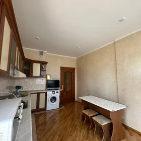 Baku-da 85.0 m2 mənzil kirayə verilir - Şəkil 5