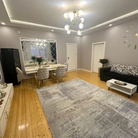 In Baku 200.0 m² house with 3.0 rooms is for sale - Image 3