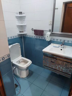 In Baku 65.0 m² house with 3.0 rooms is for sale - Image 3