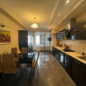 In Baku 130.0 m² apartment is for rent - Image 2