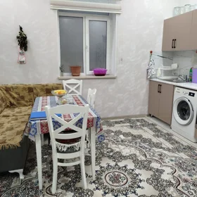 In Baku 150.0 m² house with 5.0 rooms is for sale - Image 4