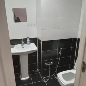 Baku-da 81.0 m2 mənzil kirayə verilir - Şəkil 4