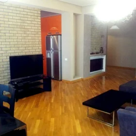 Baku-da 125.0 m2 mənzil kirayə verilir - Şəkil 4
