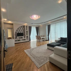 In Baku 125.0 m² apartment is for rent - Image 3