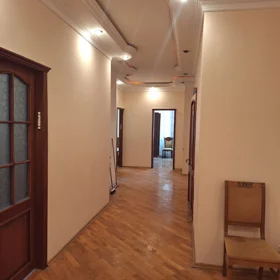 In Baku 100.0 m² apartment is for sale - Image 4