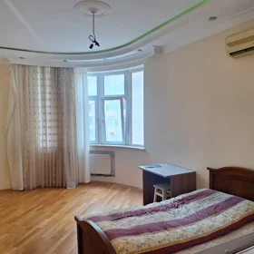 In Baku 100.0 m² apartment is for sale - Image 5
