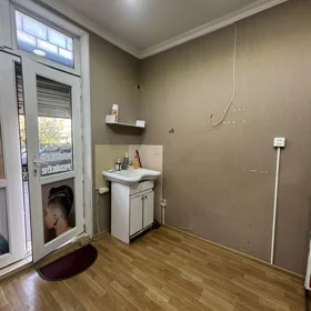 In Baku 18.0 m² commercial is for rent - Image 5