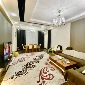In Baku 135.0 m² apartment is for rent - Image 2