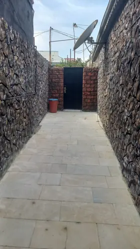 In Baku 60.0 m² house with 3.0 rooms is for sale - Image 4