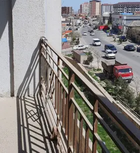 In Baku 121.0 m² apartment is for sale - Image 2
