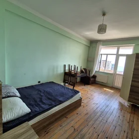 In Baku 90.0 m² apartment is for rent - Image 4