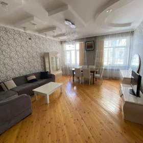 Baku-da 120.0 m2 mənzil kirayə verilir - Şəkil 3