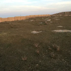 Baku-da nan sot torpaq satılır - Şəkil 2
