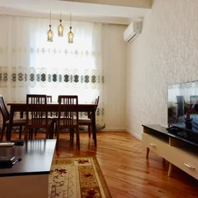 Baku-da 70.0 m2 mənzil kirayə verilir - Şəkil 2