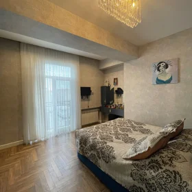 In Baku 130.0 m² apartment is for sale - Image 3