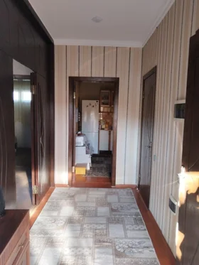 In Baku 90.0 m² house with 3.0 rooms is for sale - Image 4