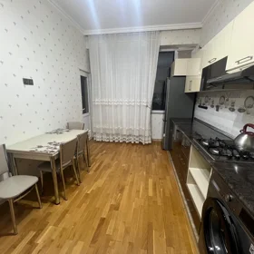 Baku-da 100.0 m2 mənzil kirayə verilir - Şəkil 2