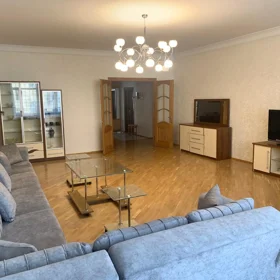 Baku-da 200.0 m2 mənzil kirayə verilir - Şəkil 3
