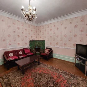 In Baku 70.0 m² apartment is for rent - Image 3