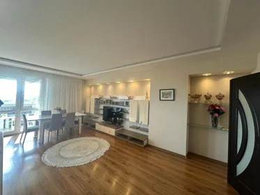 In Baku 135.0 m² apartment is for rent - Image 2