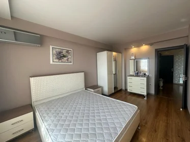 In Baku 135.0 m² apartment is for rent - Image 4