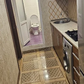 In Baku 90.0 m² house with 3.0 rooms is for rent - Изображение 2