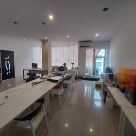 Baku-da 55.0 m2 ofis kirayə verilir - Şəkil 3