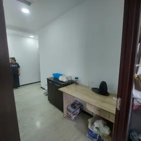 Baku-da 30.0 m2 ofis kirayə verilir - Şəkil 2