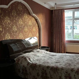 In Baku 130.0 m² apartment is for rent - Image 2