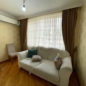 In Baku 70.0 m² apartment is for rent - Image 2