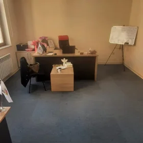 Baku-da 37.0 m2 ofis kirayə verilir - Şəkil 3