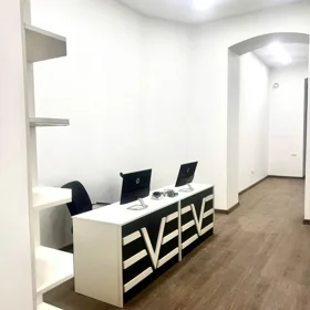 In Baku 56.0 m² commercial is for sale - Image 3