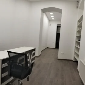 In Baku 56.0 m² commercial is for sale - Image 5