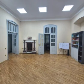 In Baku 320.0 m² commercial is for sale - Image 3