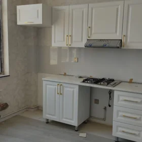 In Baku 80.0 m² apartment is for rent - Image 3